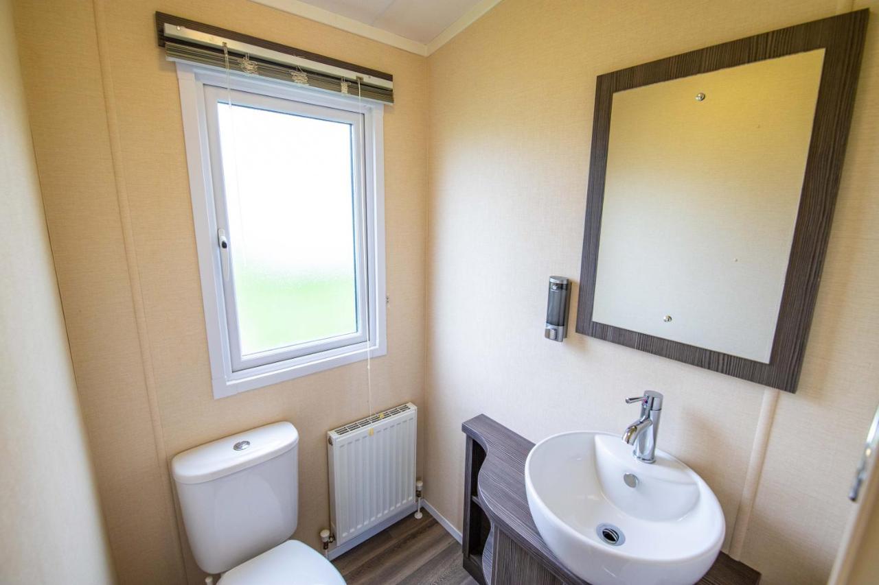 Big Skies Platinum Plus Holiday Home With Wifi, Netflix, Dishwasher, Decking Camber Exteriör bild